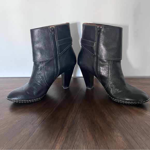 Sofft Sollea Leather Ankle Boots with Silver Side Buckle  | Size 9.5| - Picture 3 of 8